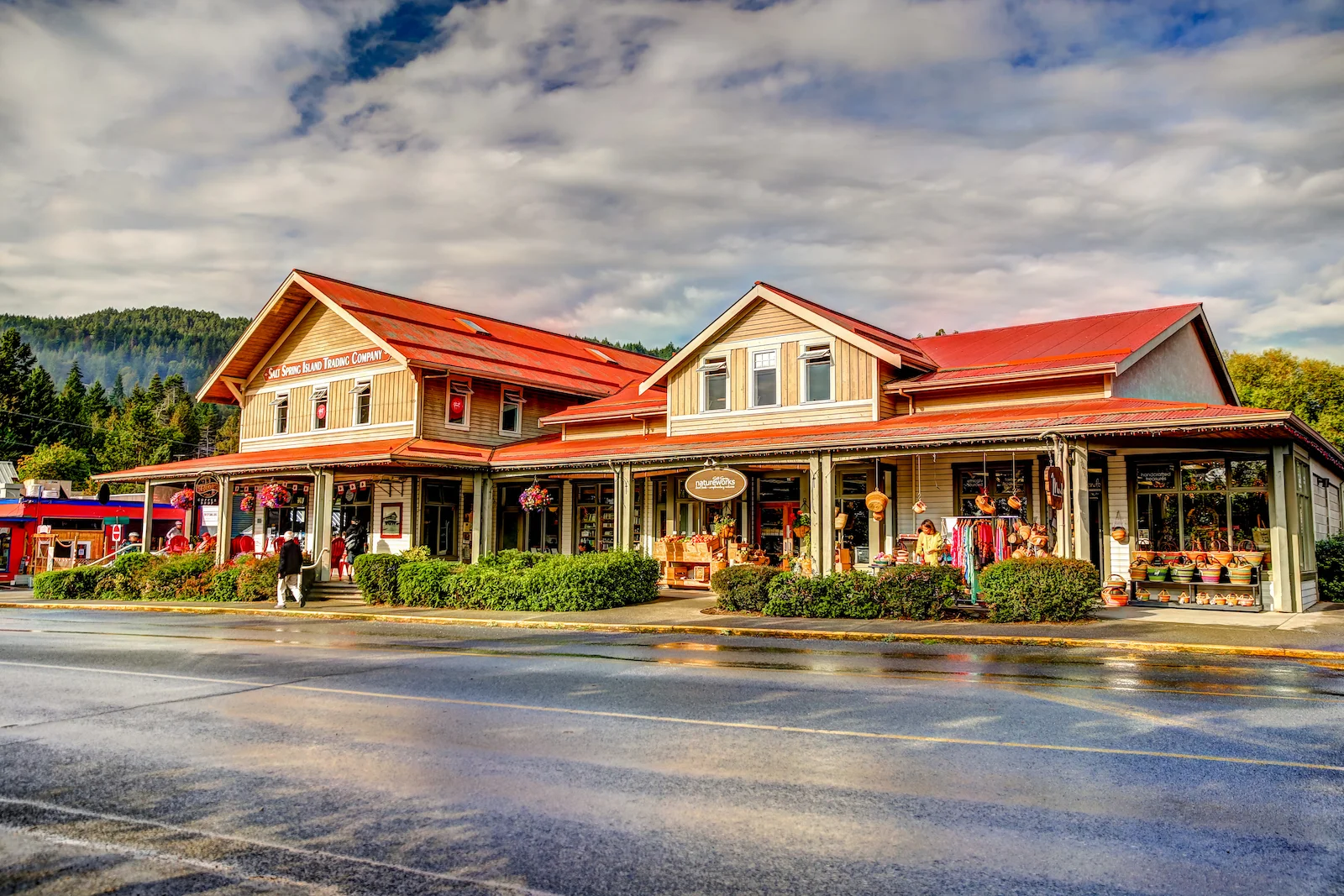 BC ISLANDS GANGES-2.JPG