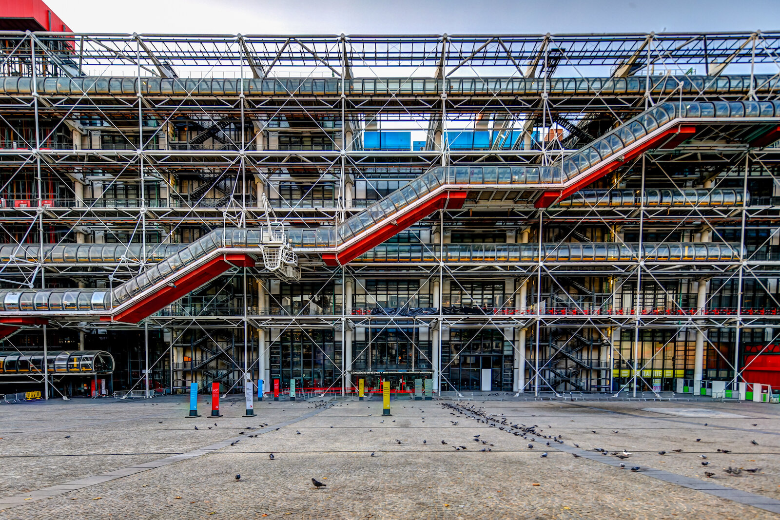 25 2019 PARIS CENTRE POMPIDEAU-.JPG