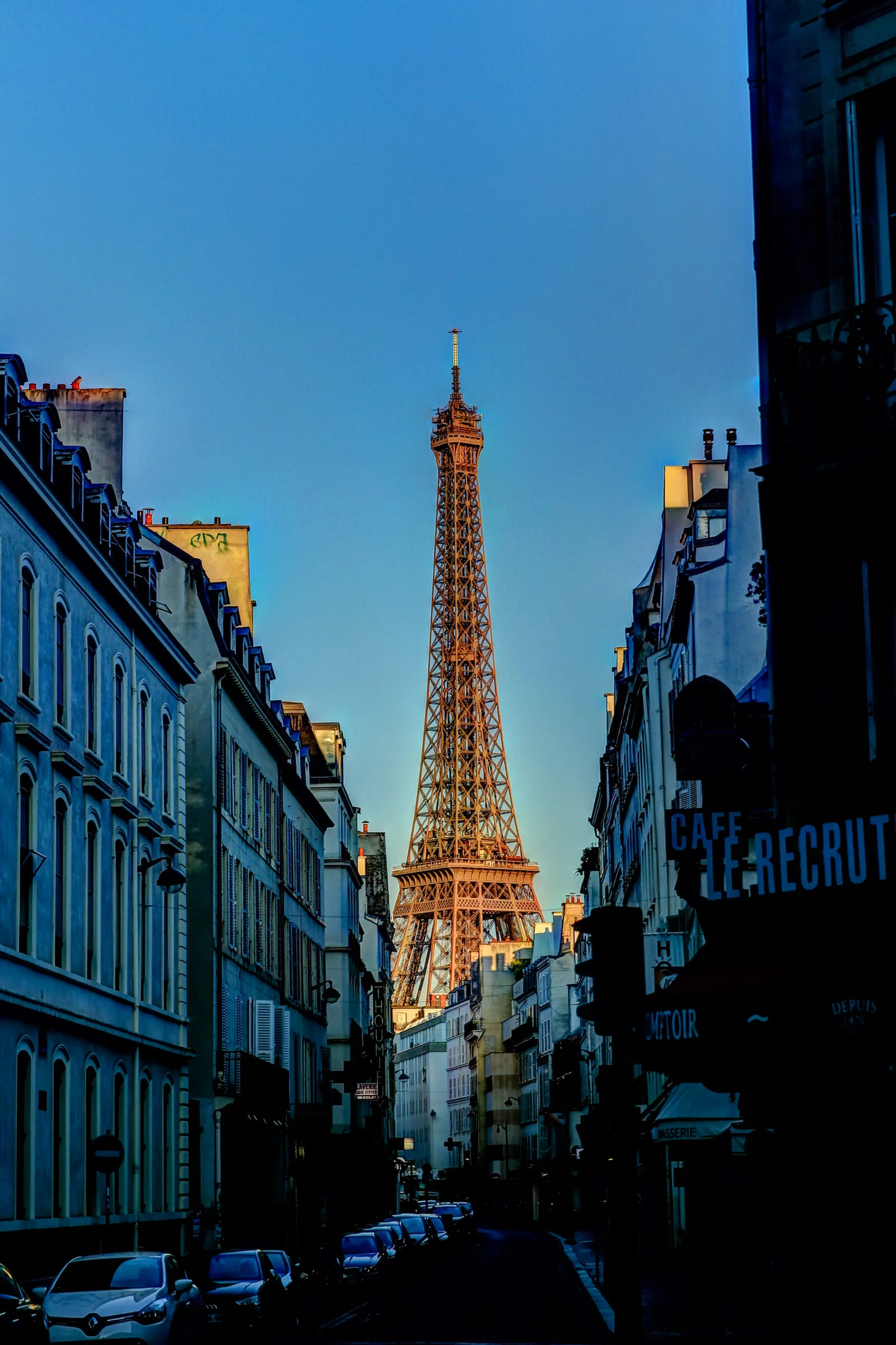 2019 PARIS EIFFEL TOWER-1.JPG