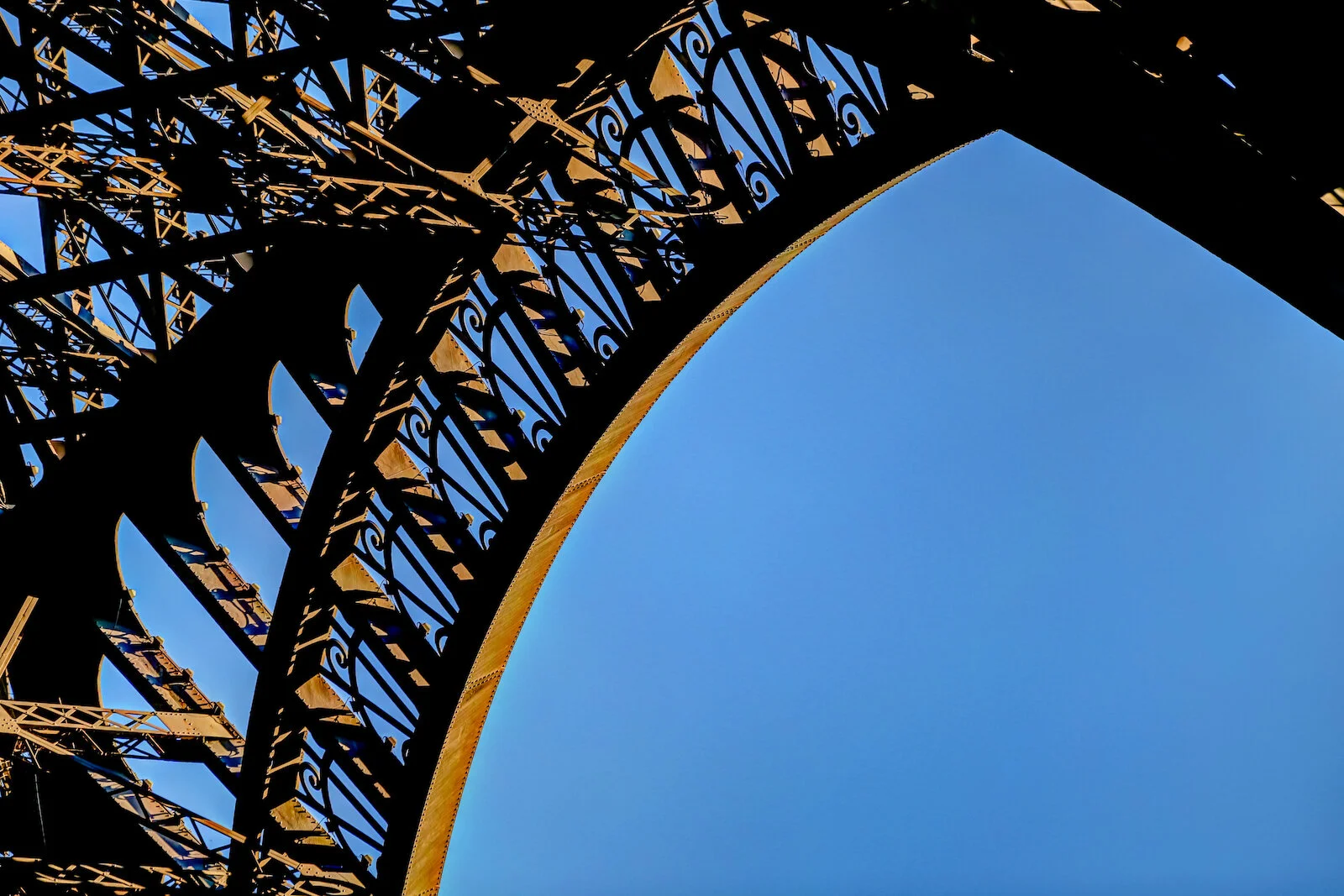 2019 PARIS EIFFEL TOWER-21.JPG