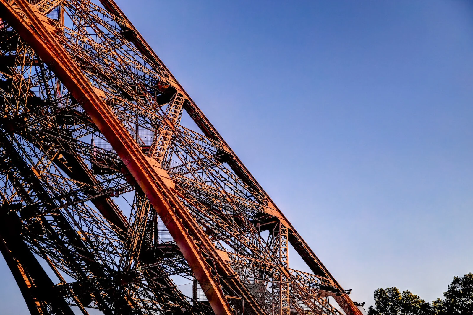 2019 PARIS EIFFEL TOWER-30.JPG