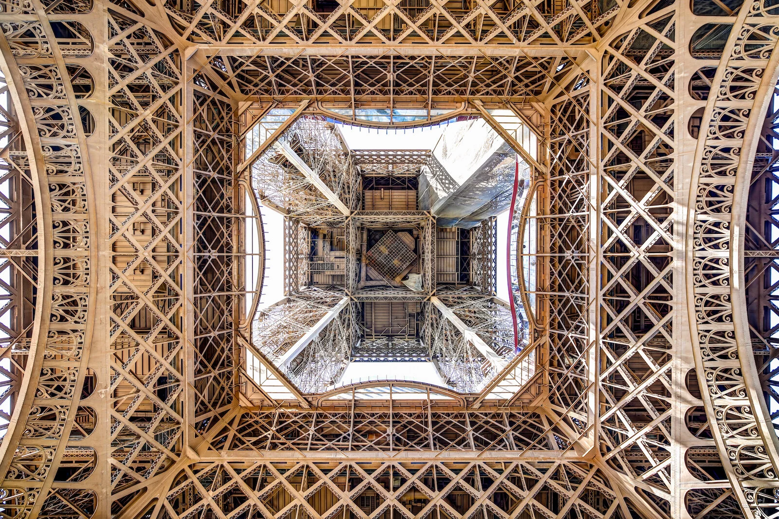 2019 PARIS EIFFEL TOWER-40.JPG