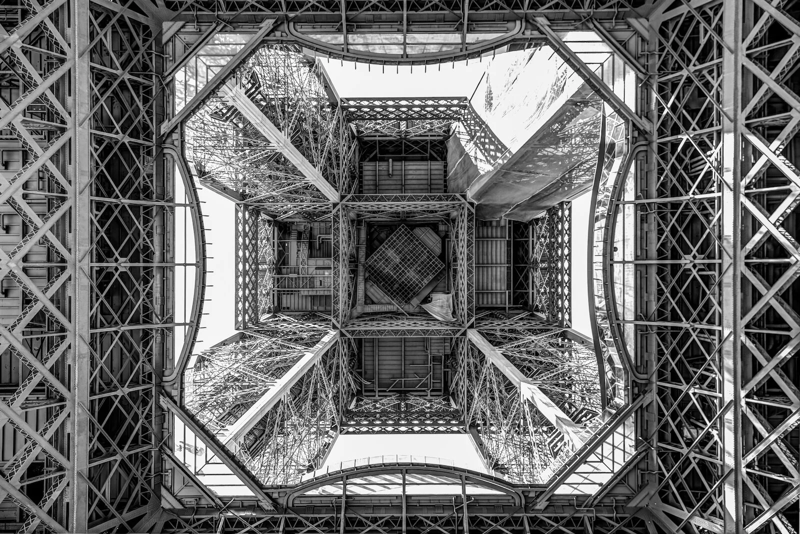 2019 PARIS EIFFEL TOWER-43.JPG