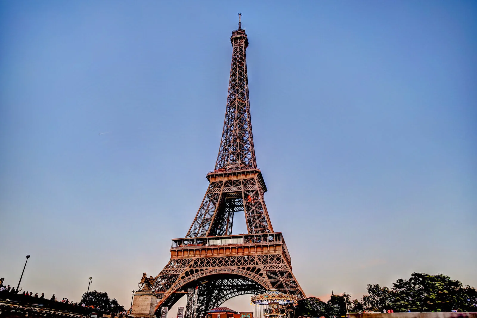2019 PARIS EIFFEL TOWER-67.JPG