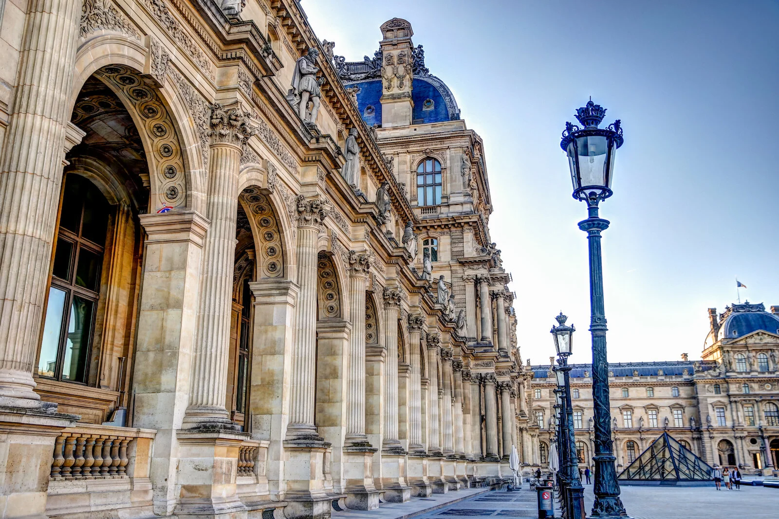 2019 PARIS LOUVRE-3.JPG