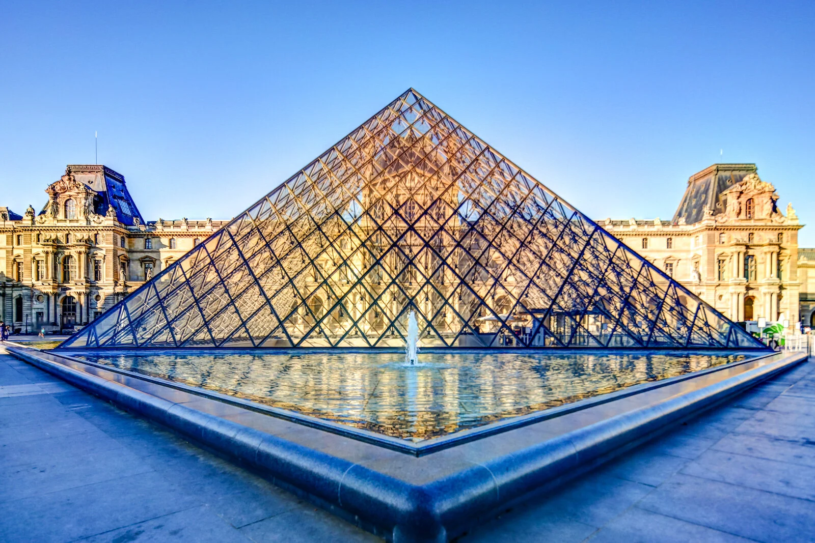 2019 PARIS LOUVRE-12.JPG