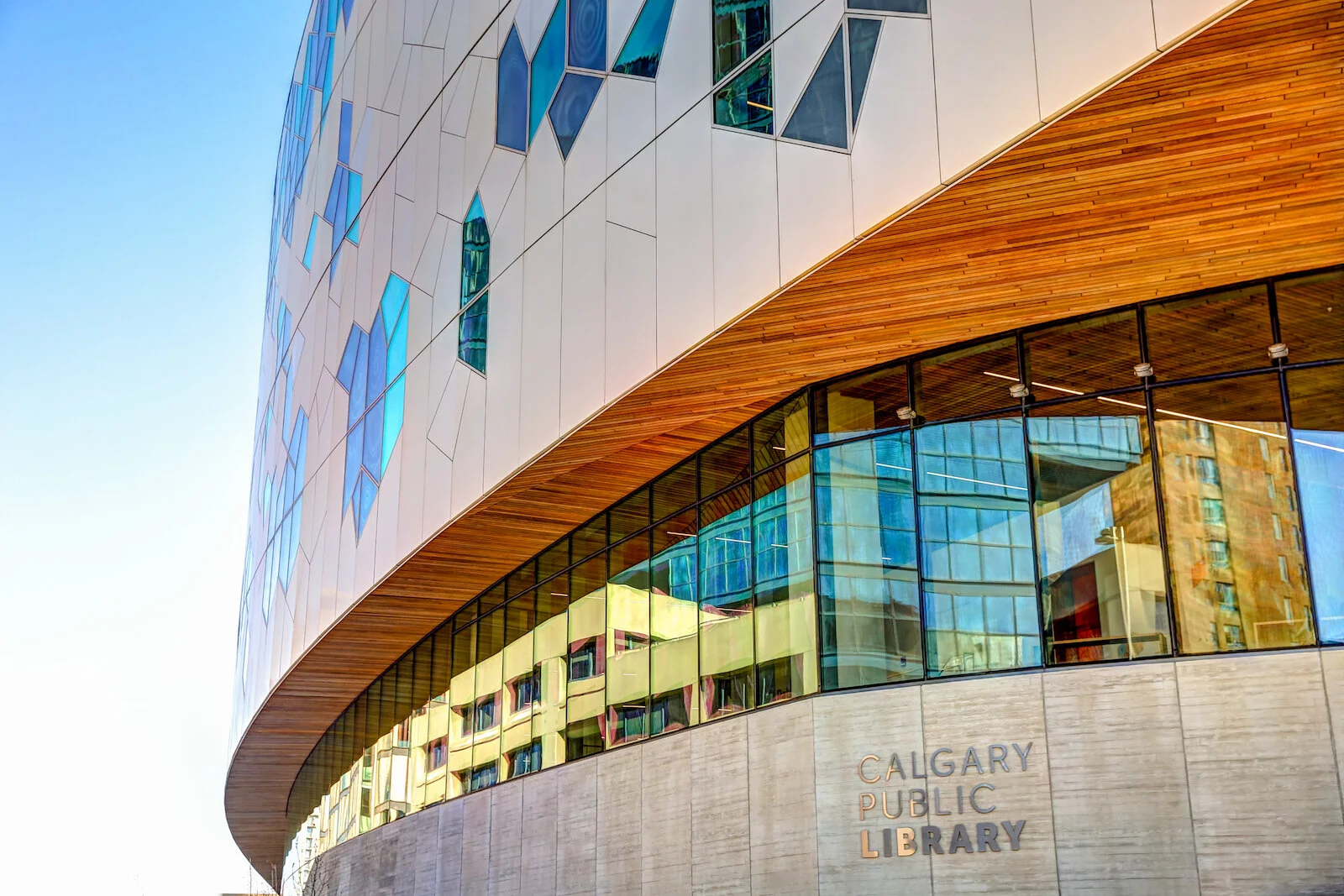 2019 Calgary Skyline Winter Colour-10.JPG