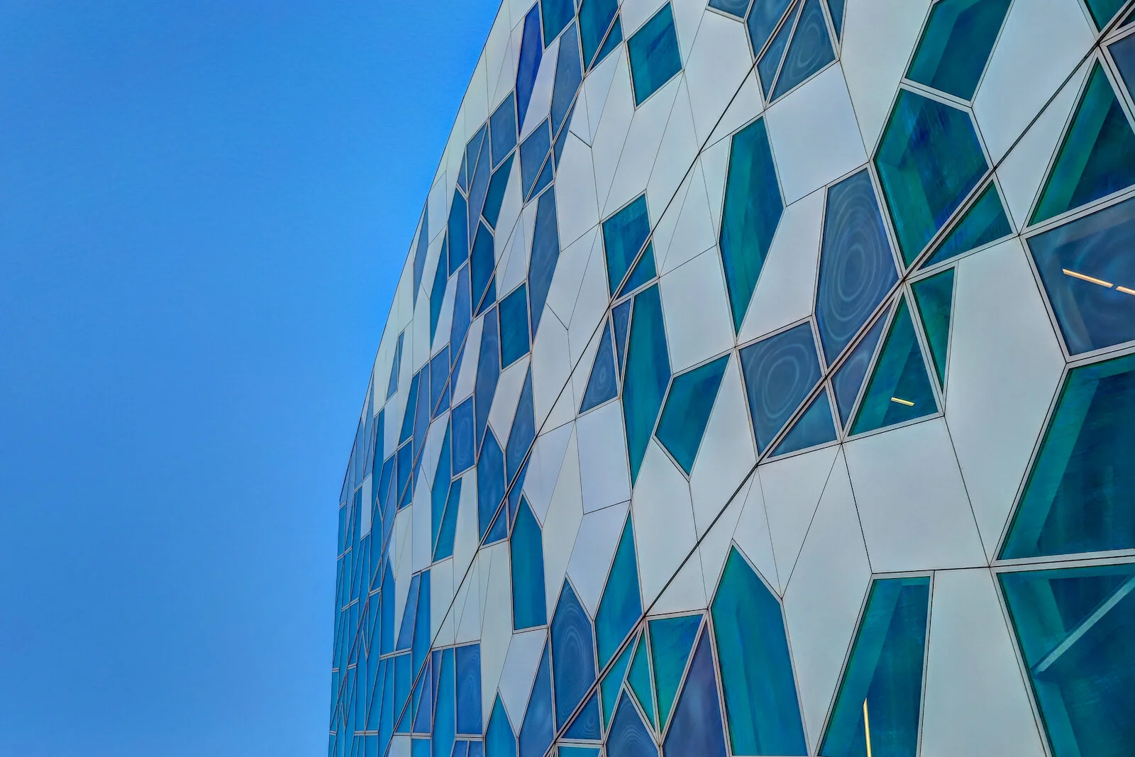 2019 Calgary Skyline Winter Colour-12.JPG