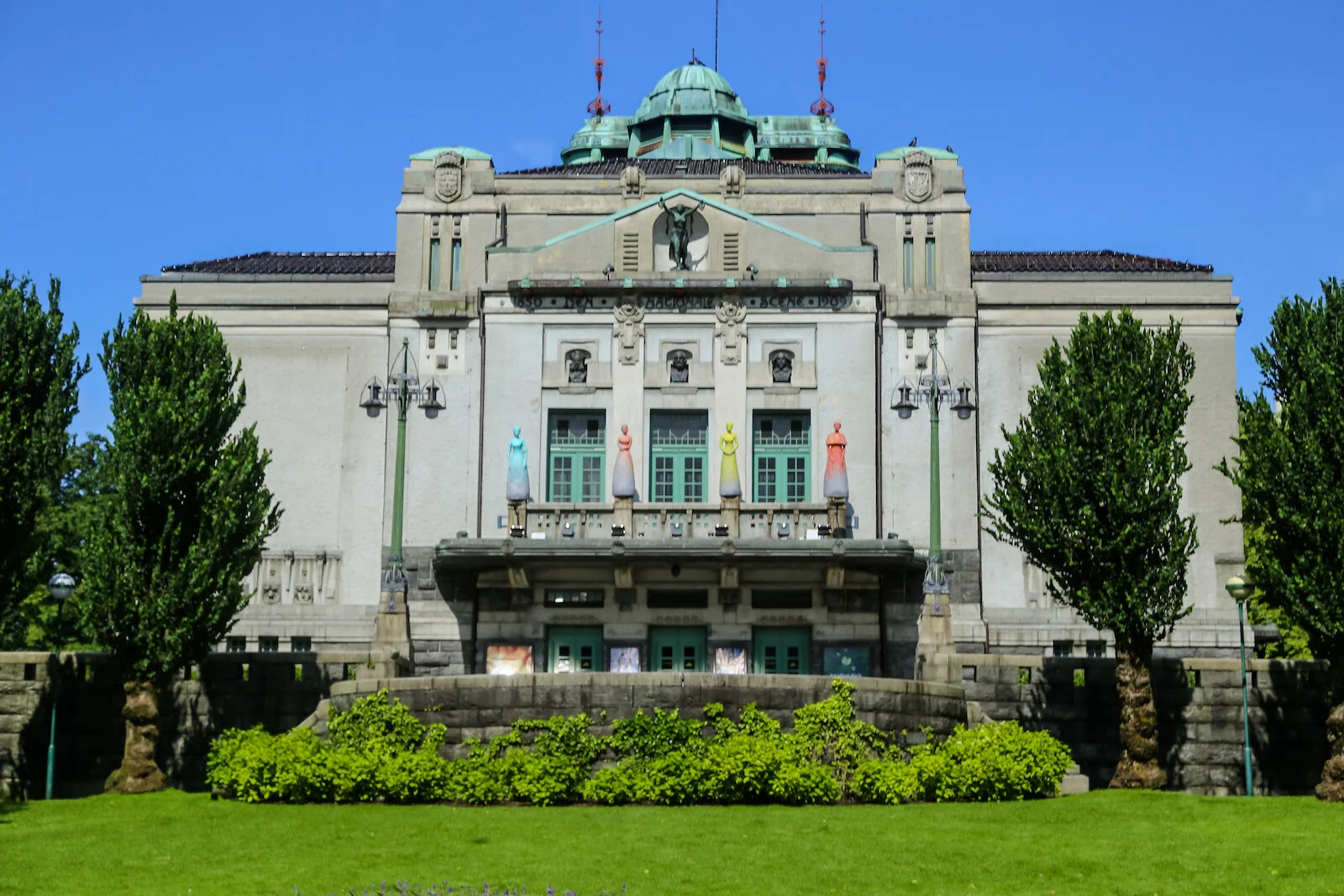 2013 EUROPE BERGEN-6.JPG