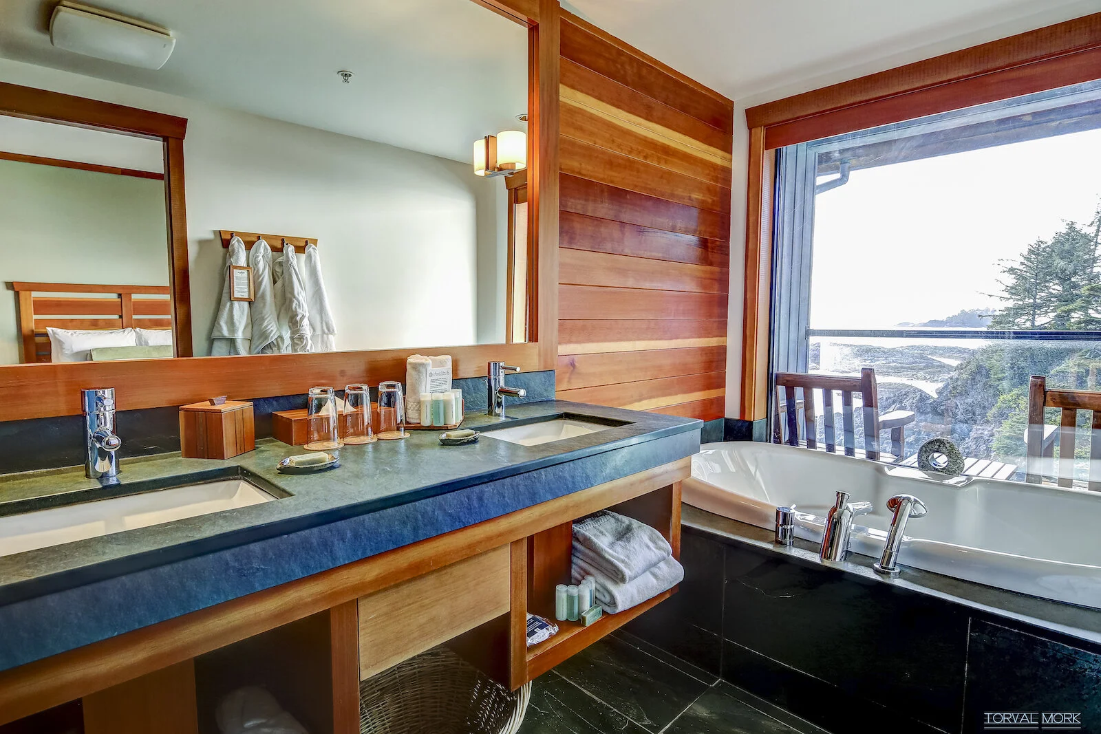 2017 TOFINO HOTEL-7.JPG