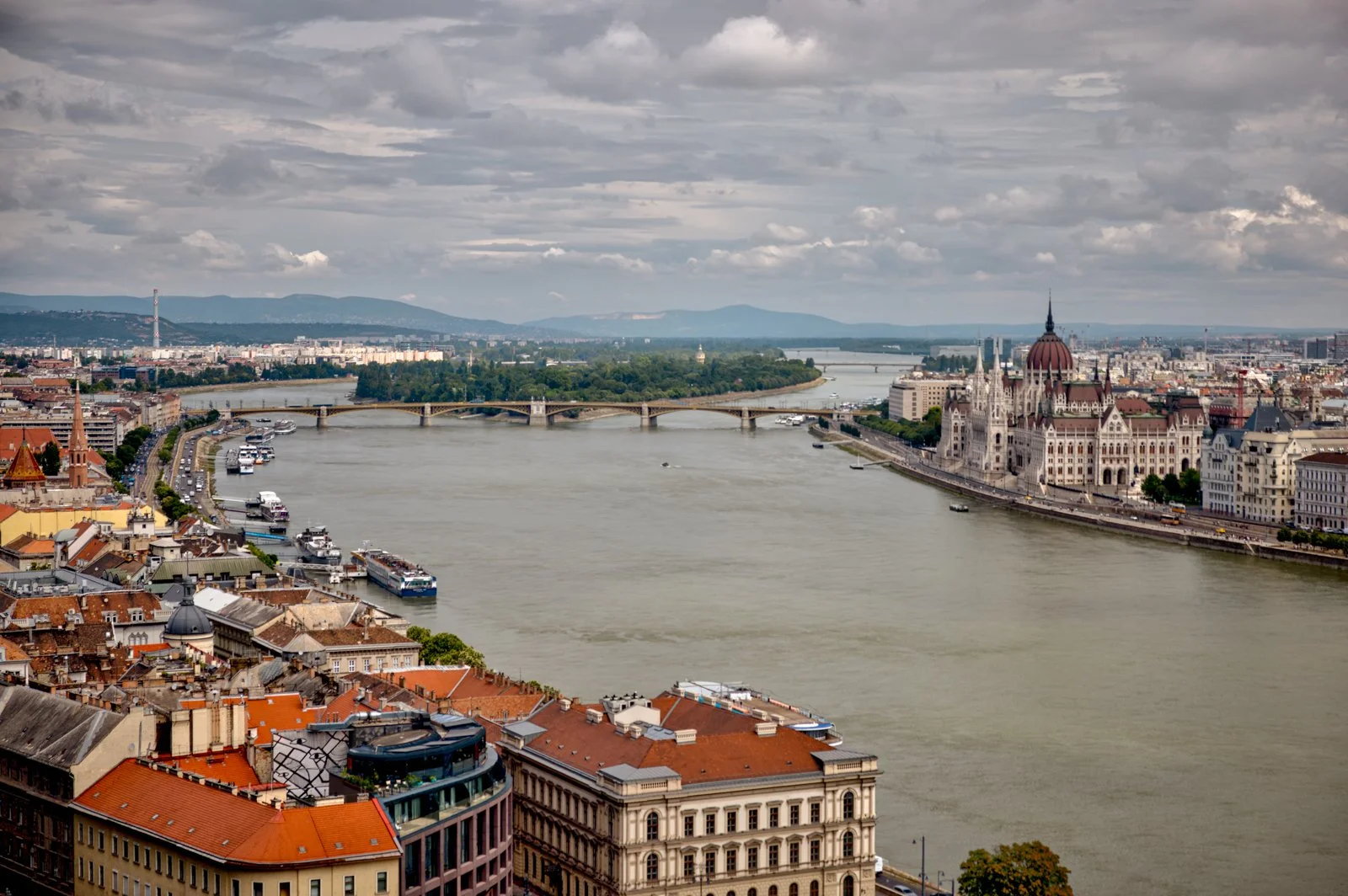 2025 BUDAPEST CASTLE-35.jpg