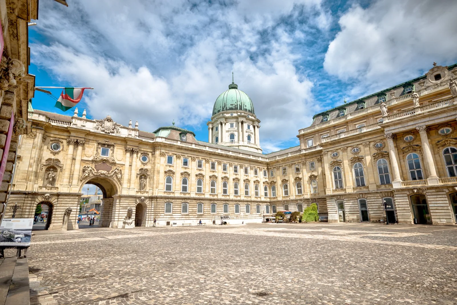 2025 BUDAPEST CASTLE-48.jpg