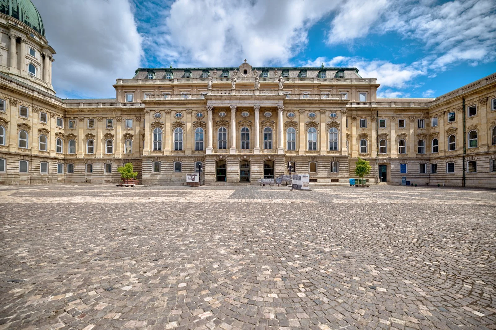 2025 BUDAPEST CASTLE-49.jpg