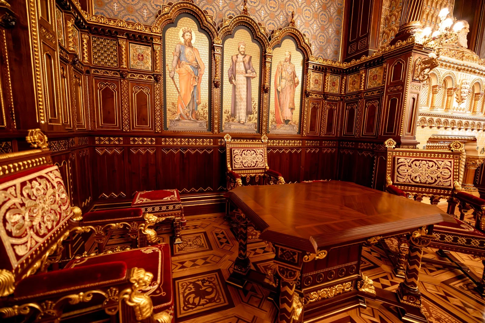 2025 BUDAPEST CASTLE-60.jpg