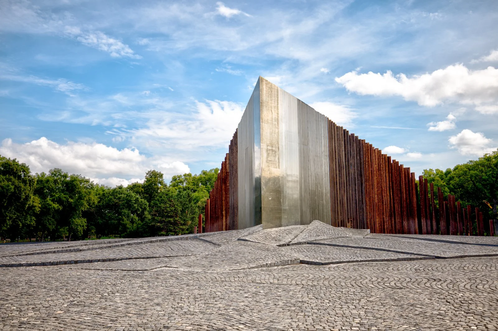 2025 BUDAPEST CITY PARK-16.jpg