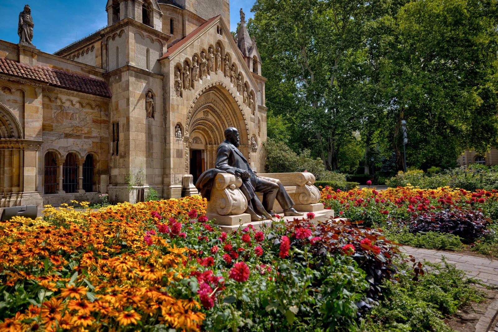 2025 BUDAPEST CITY PARK-39.jpg