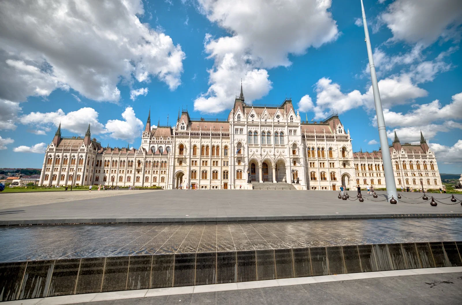 2025 BUDAPEST PARLIAMENT-3.jpg
