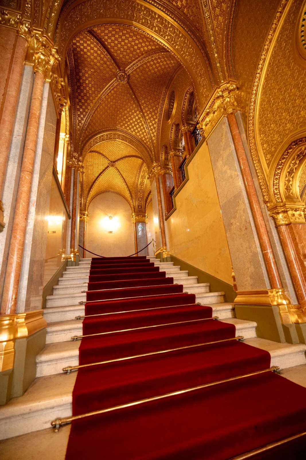 2025 BUDAPEST PARLIAMENT-19.jpg