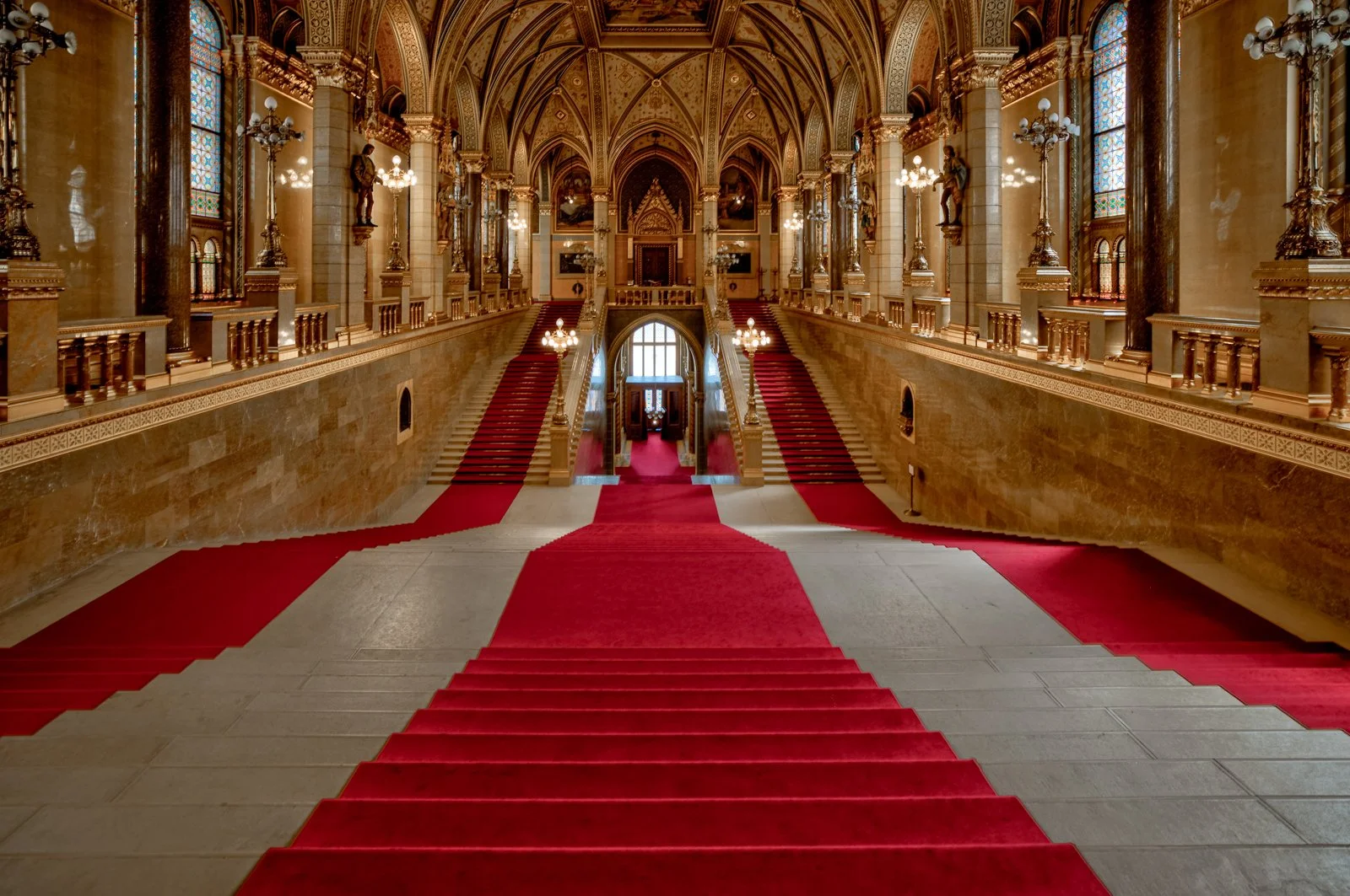 2025 BUDAPEST PARLIAMENT-25.jpg