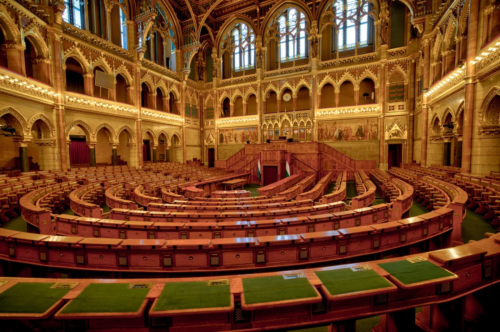 2025 BUDAPEST PARLIAMENT-34.jpg