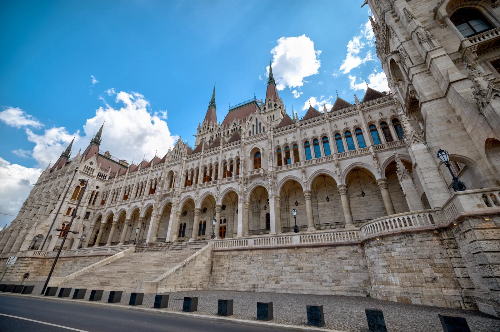 2025 BUDAPEST PARLIAMENT-45.jpg