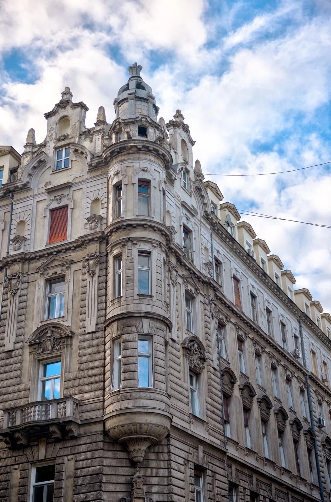 2025 BUDAPEST STREETSCAPES-14.jpg