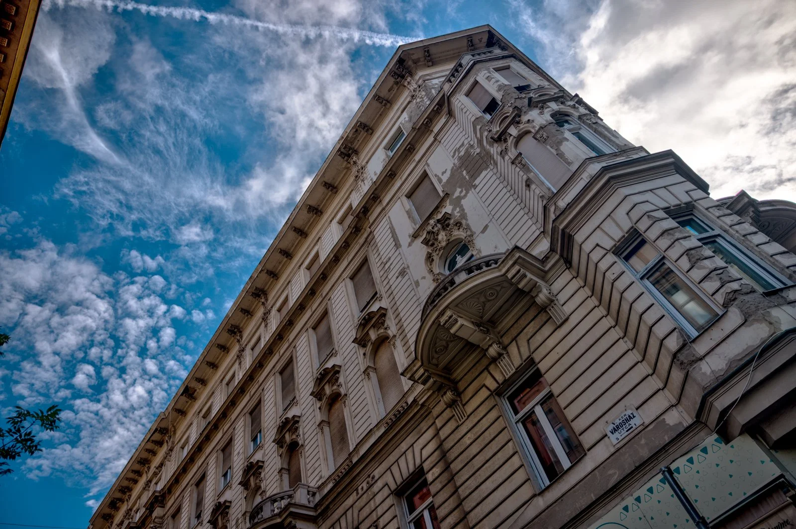 2025 BUDAPEST STREETSCAPES-26.jpg