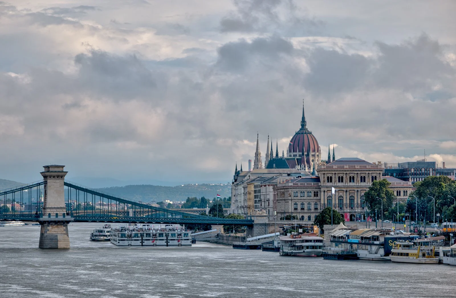 2025 BUDAPEST STREETSCAPES-55.jpg