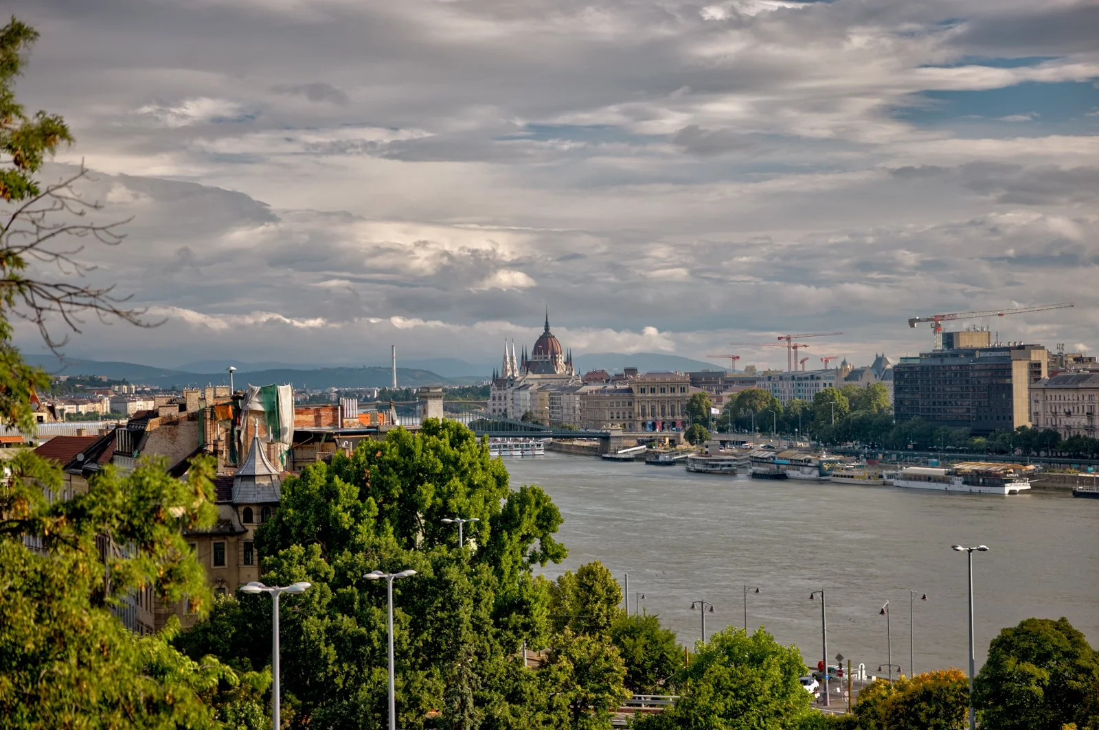 2025 BUDAPEST STREETSCAPES-62.jpg