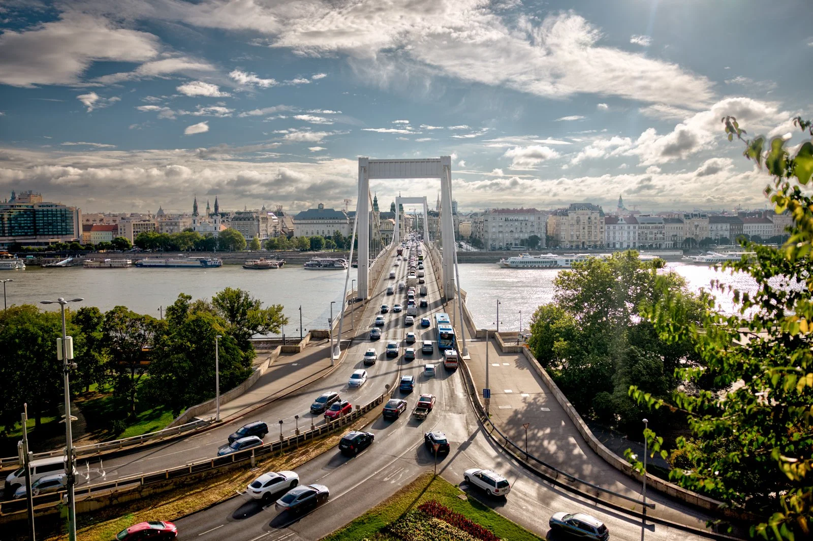 2025 BUDAPEST STREETSCAPES-63.jpg