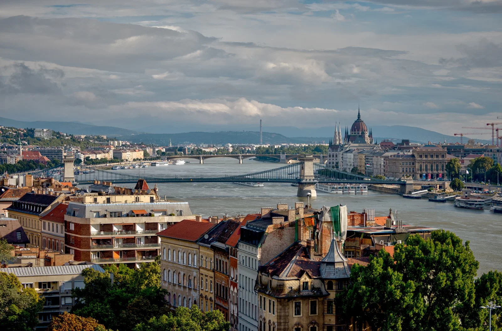 2025 BUDAPEST STREETSCAPES-74.jpg