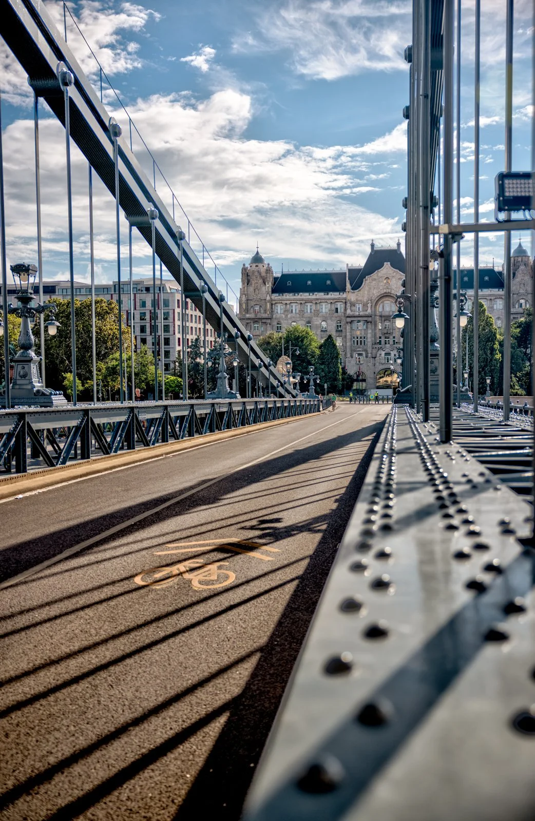 2025 BUDAPEST STREETSCAPES-96.jpg