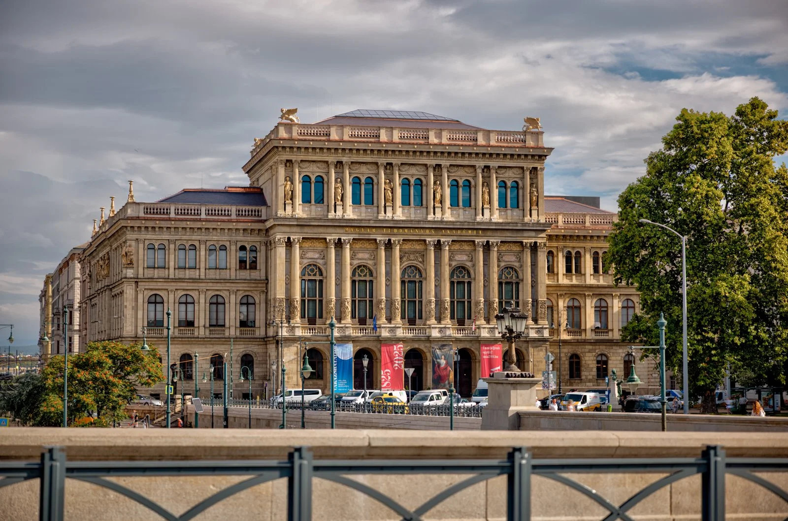 2025 BUDAPEST STREETSCAPES-98.jpg