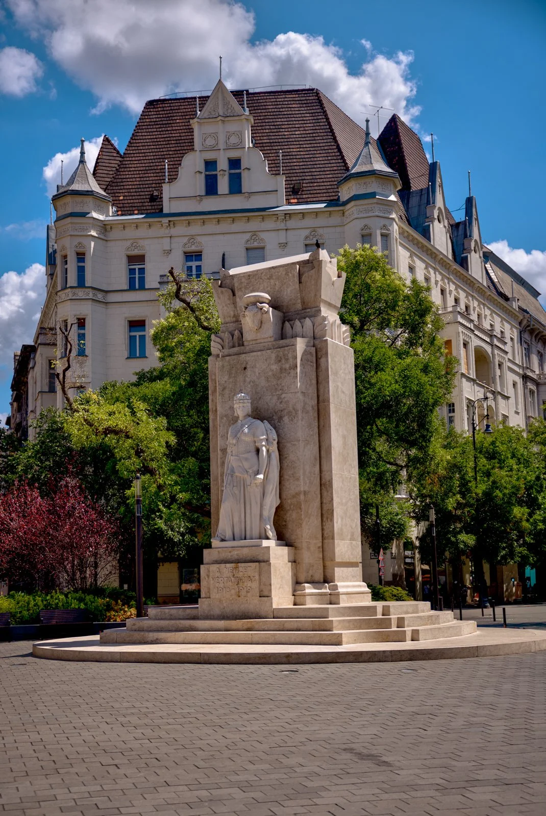 2025 BUDAPEST STREETSCAPES-192.jpg