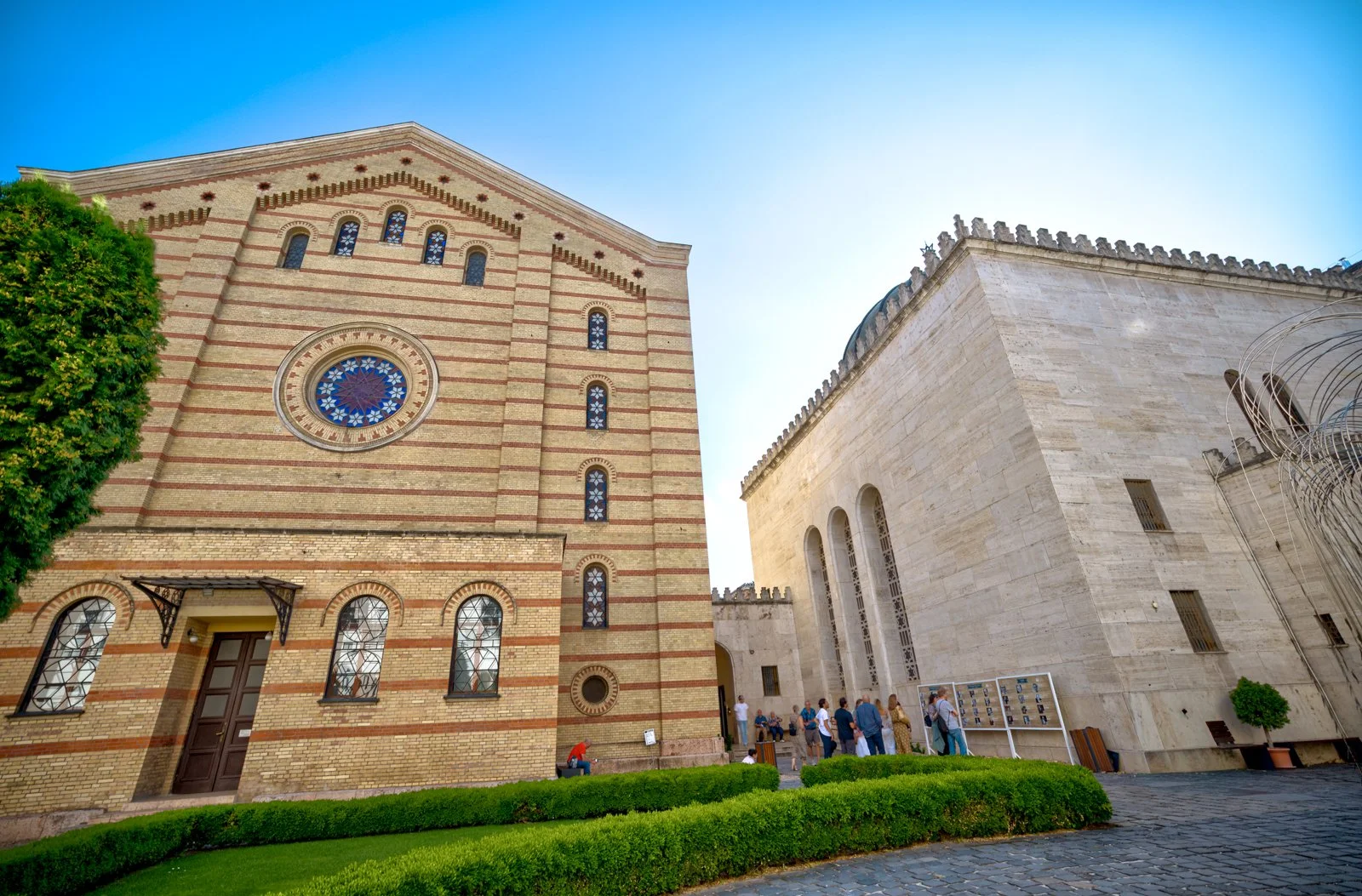 2025 BUDAPEST SYNAGOGUE-9.jpg