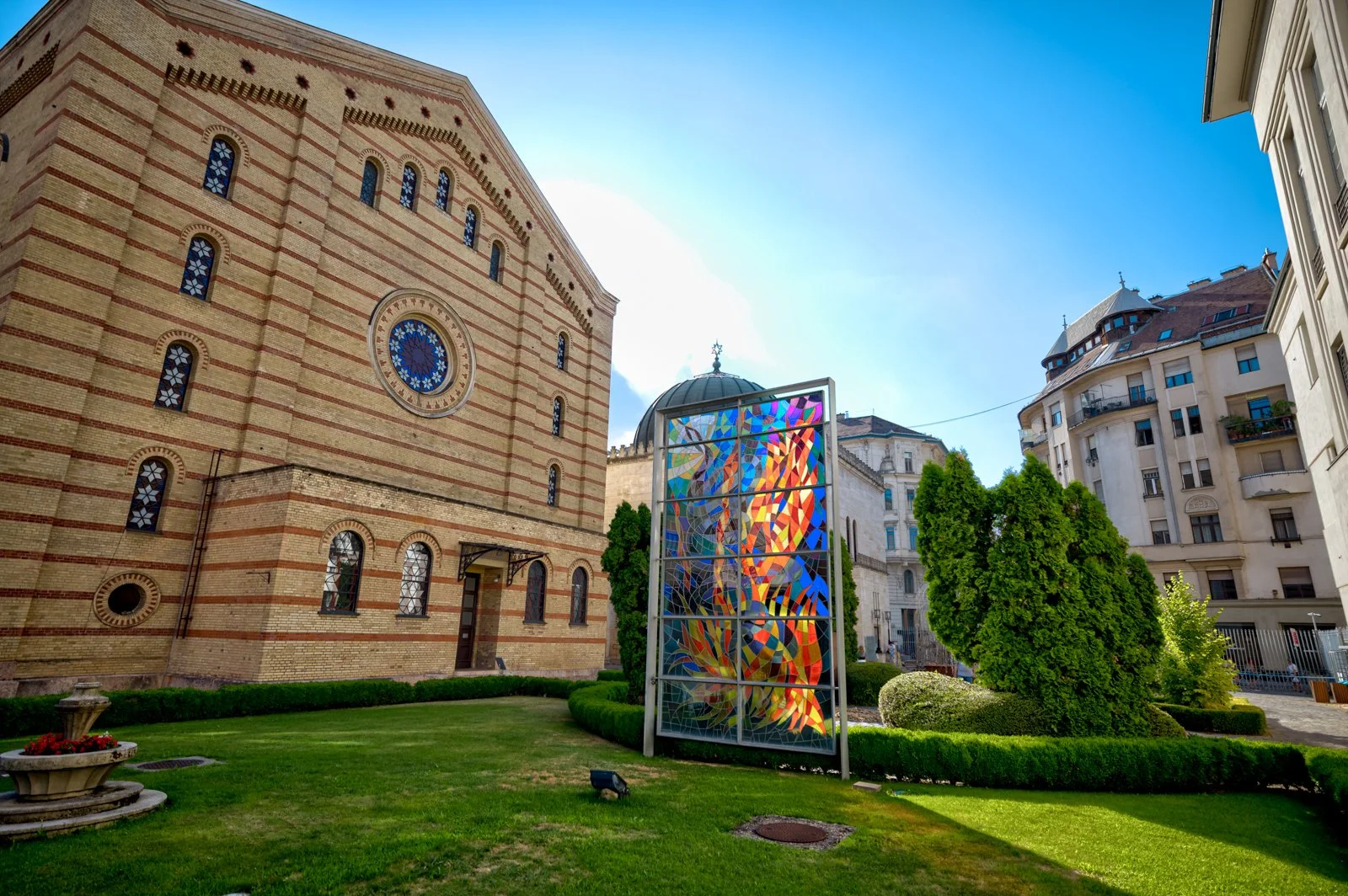 2025 BUDAPEST SYNAGOGUE-11.jpg