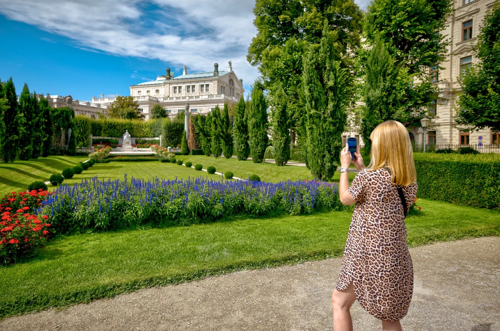 2025 VIENNA VOLKSGARTEN-12.jpg
