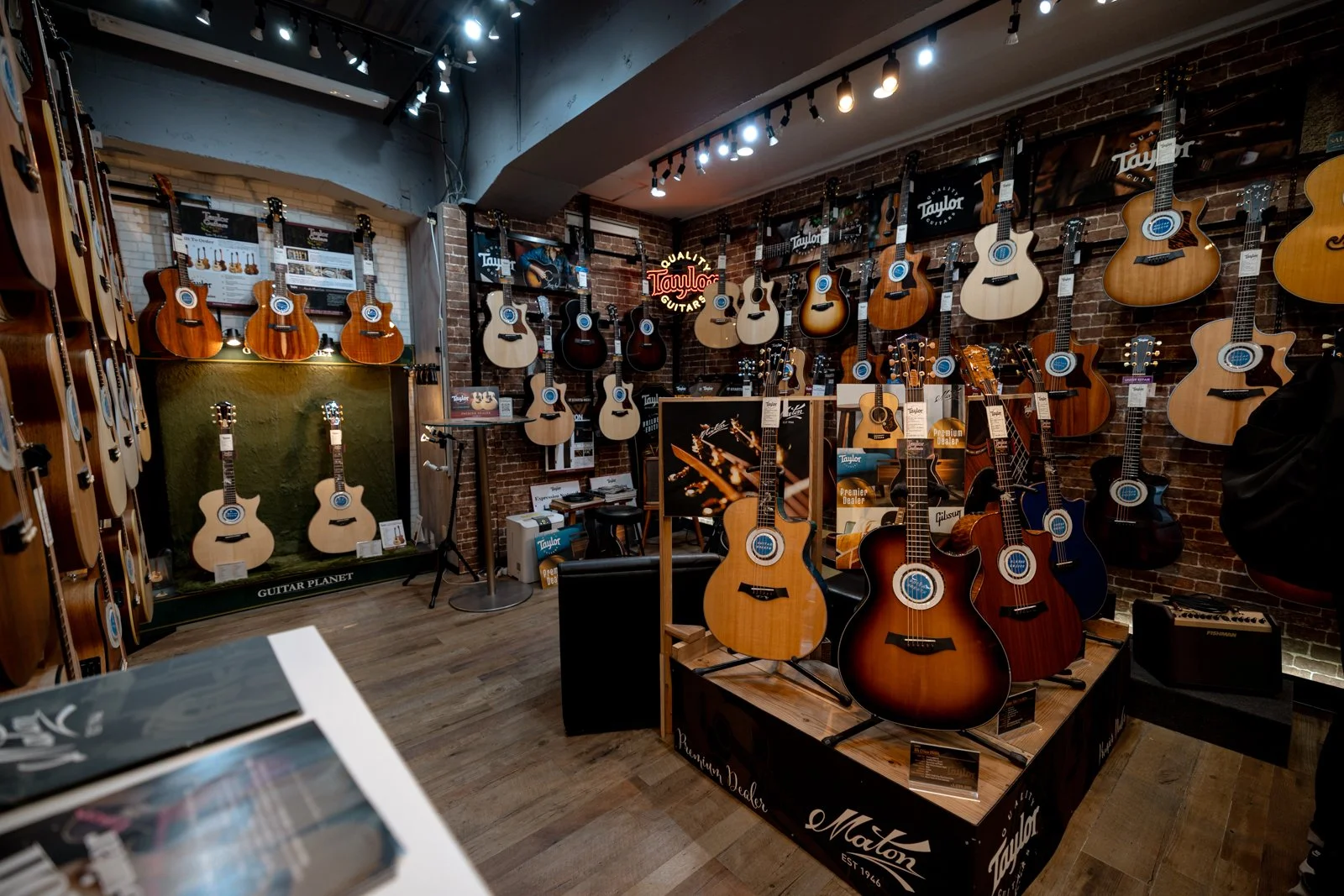 2026 JAPAN OCHANOMIZU GUITARS-3.jpg