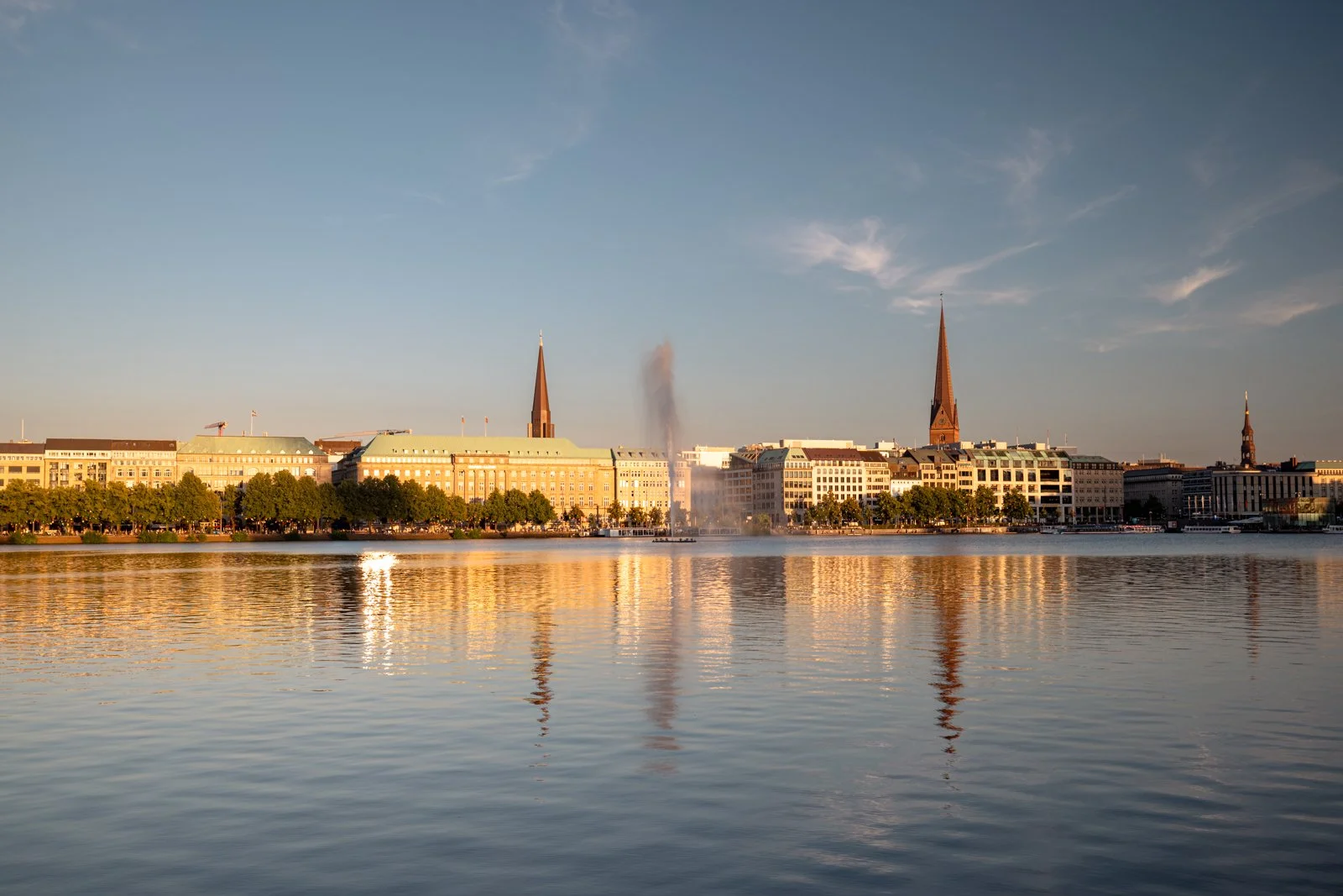 2026 HAMBURG ALSTER LAKES-4.jpg