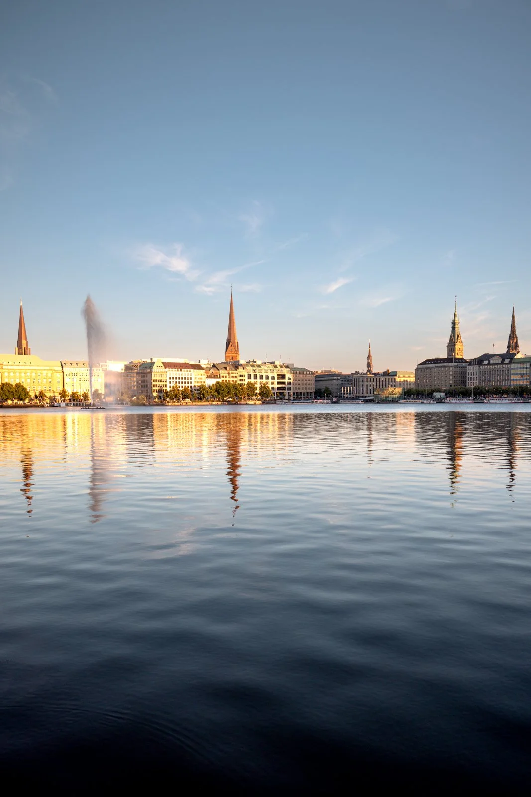 2026 HAMBURG ALSTER LAKES-5.jpg