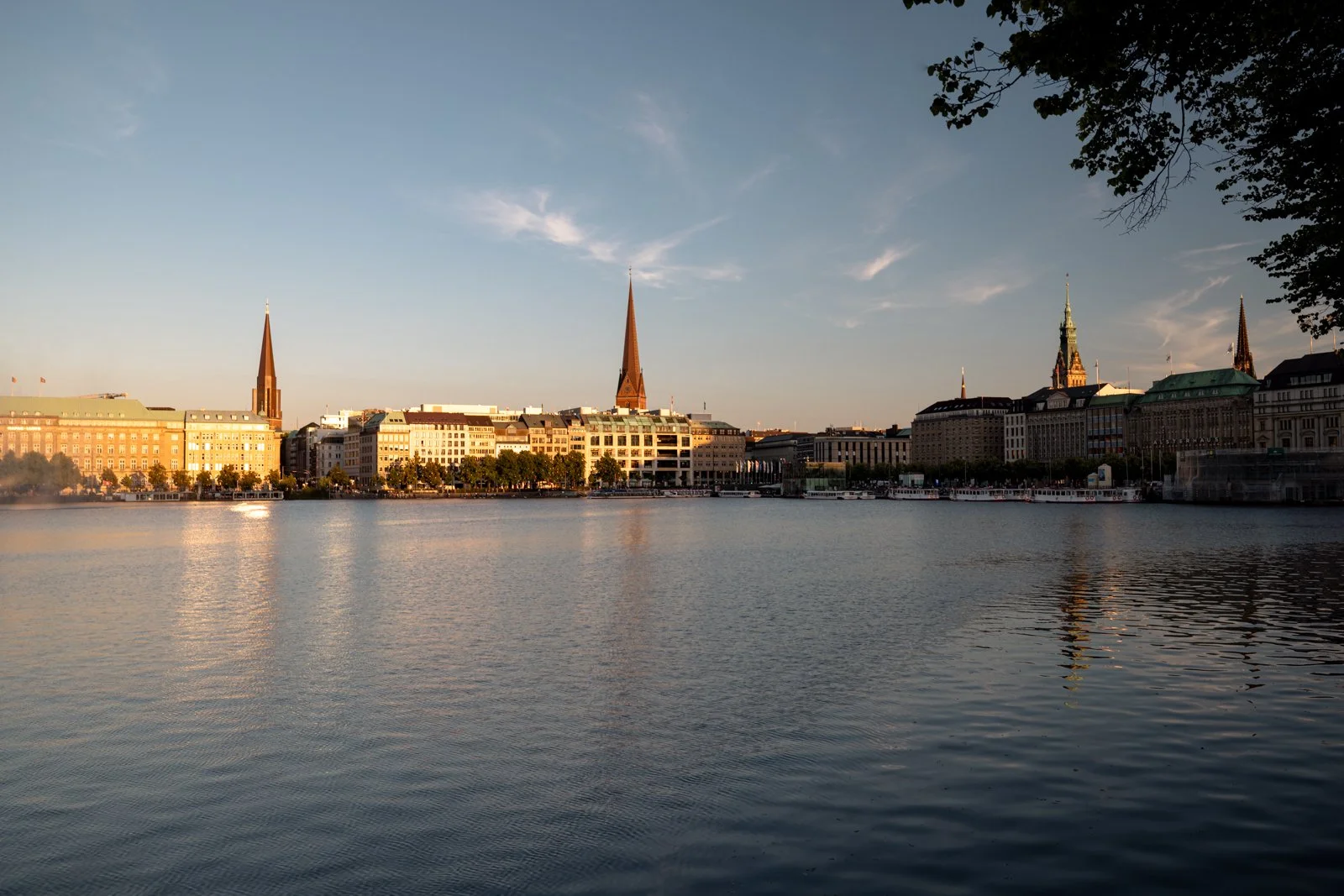 2026 HAMBURG ALSTER LAKES-6.jpg