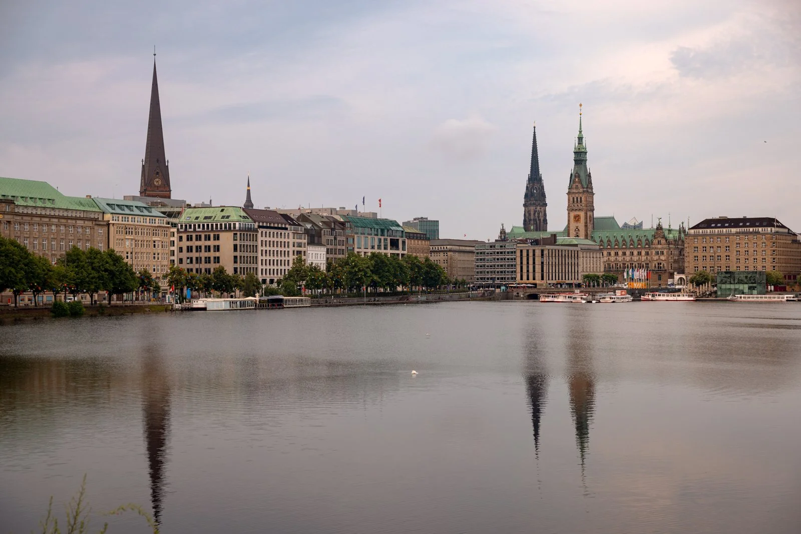 2026 HAMBURG ALSTER LAKES-14.jpg
