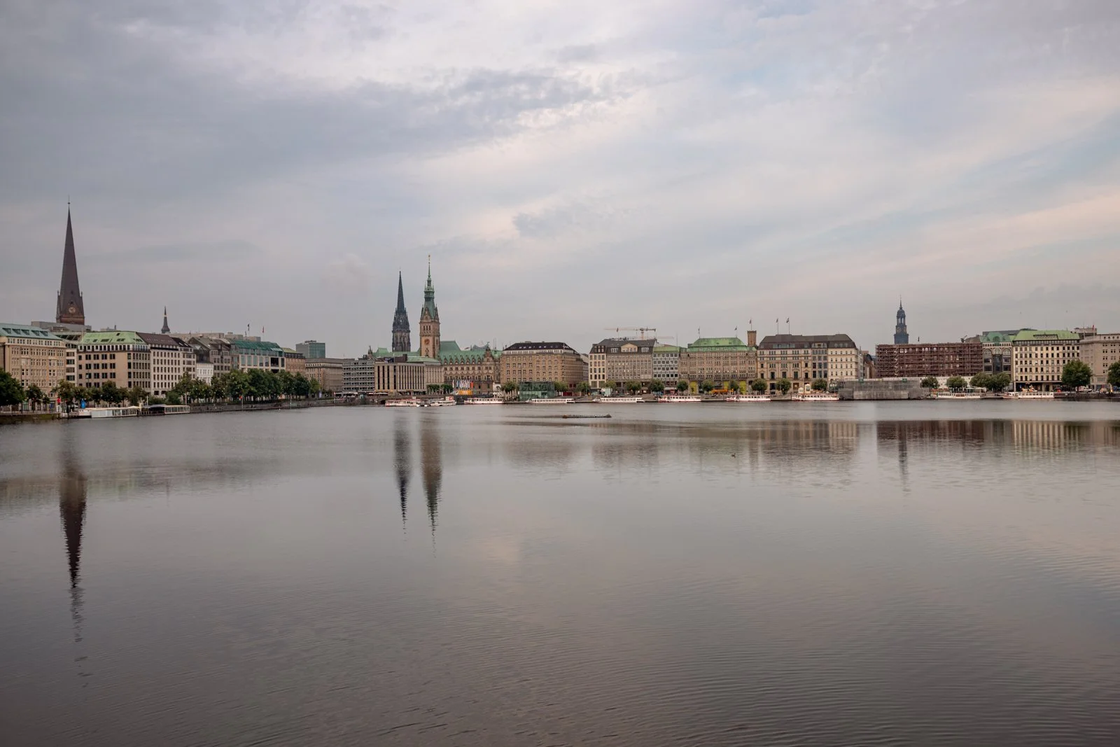 2026 HAMBURG ALSTER LAKES-16.jpg