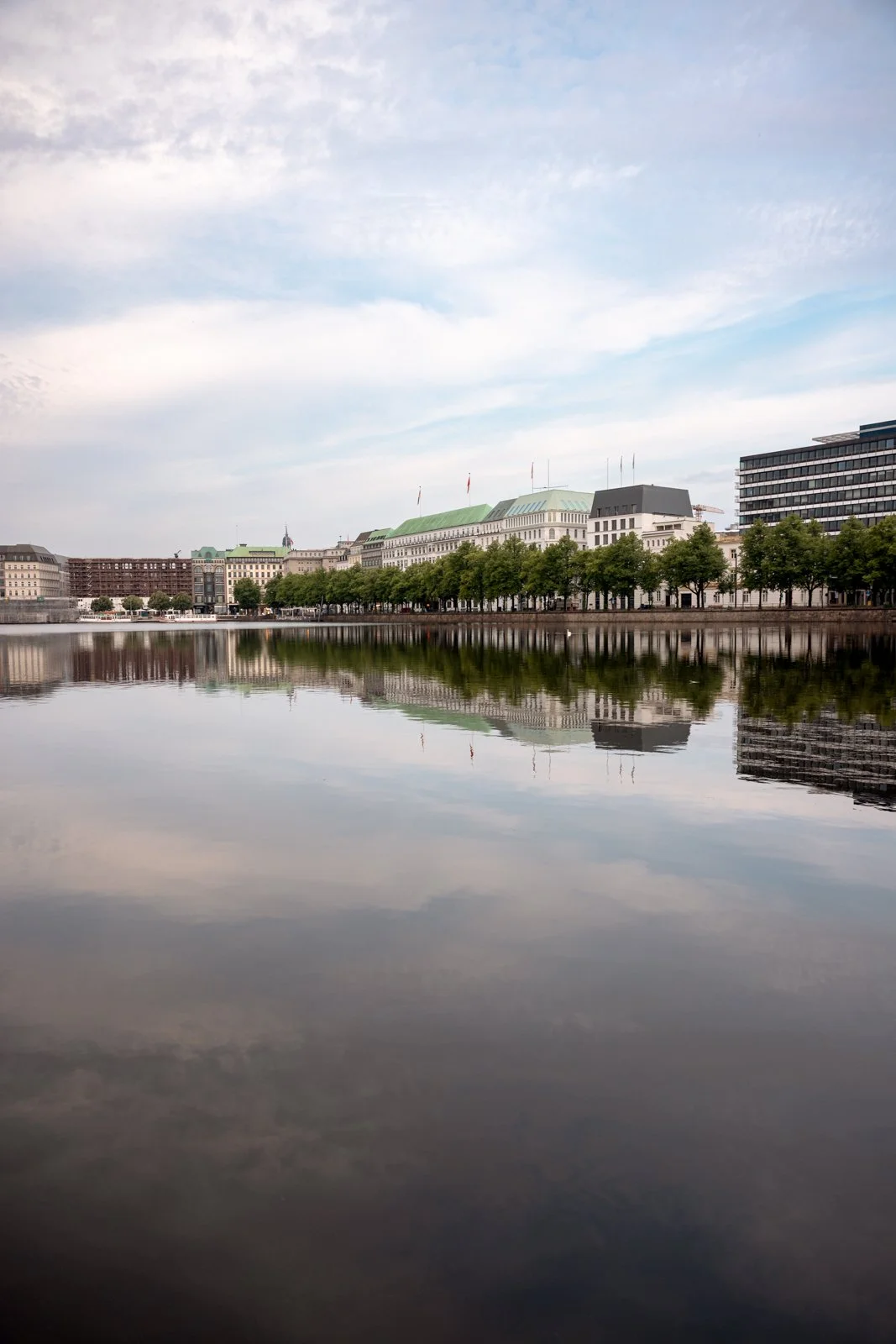 2026 HAMBURG ALSTER LAKES-24.jpg
