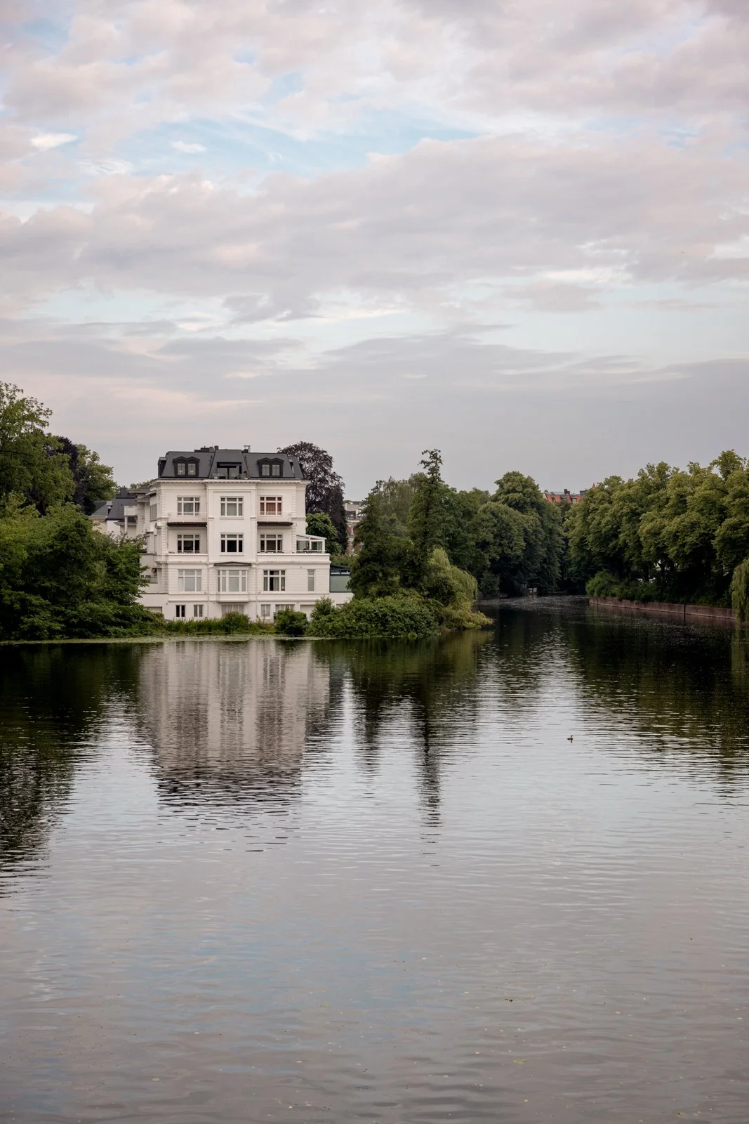 2026 HAMBURG ALSTER LAKES-73.jpg
