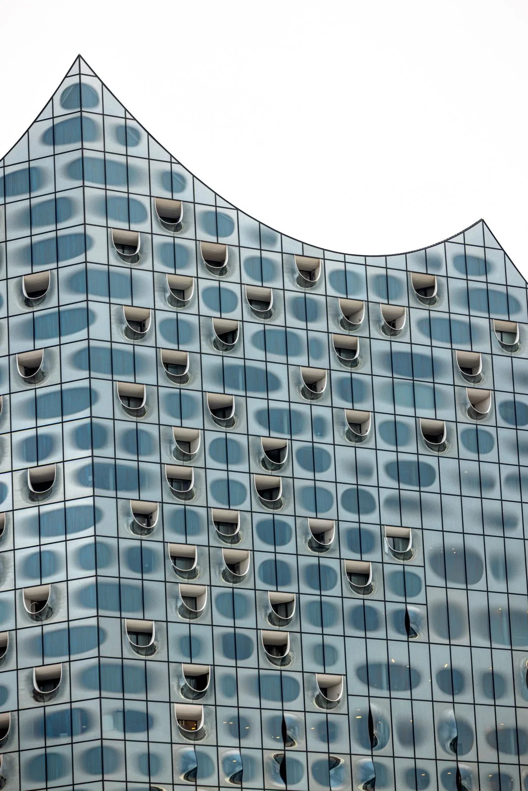 2026 HAMBURG ELBPHILHARMONIE-3.jpg
