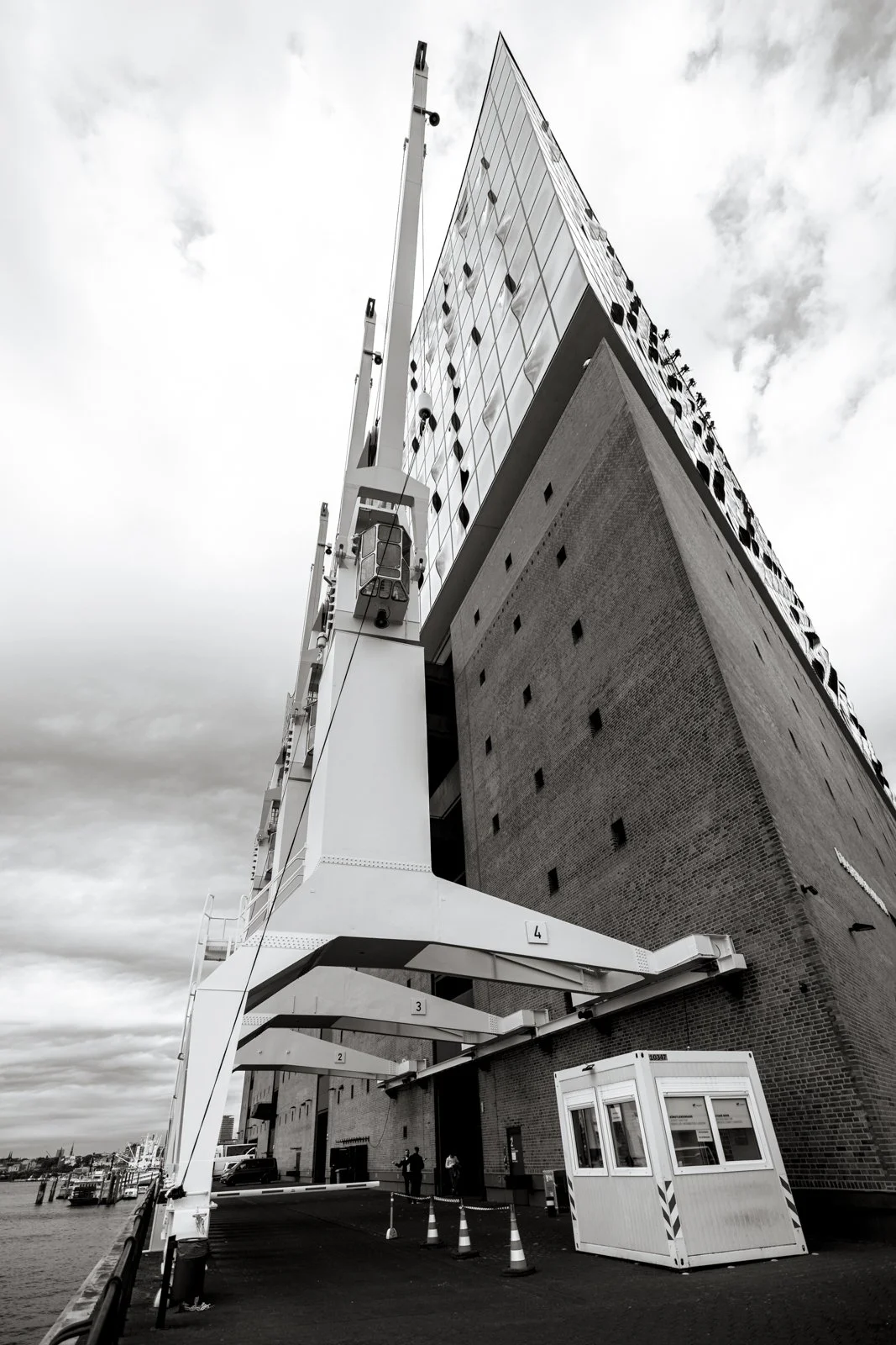 2026 HAMBURG ELBPHILHARMONIE-15.jpg