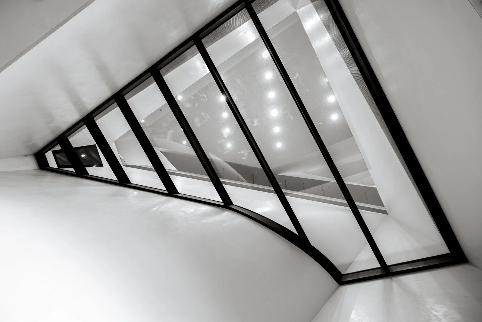 2026 HAMBURG ELBPHILHARMONIE-22.jpg