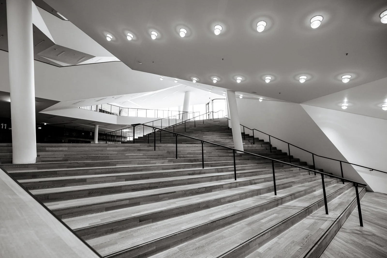 2026 HAMBURG ELBPHILHARMONIE-26.jpg