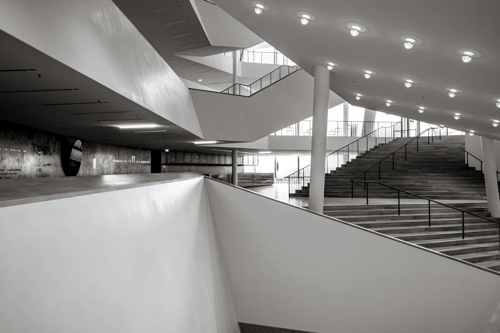 2026 HAMBURG ELBPHILHARMONIE-29.jpg